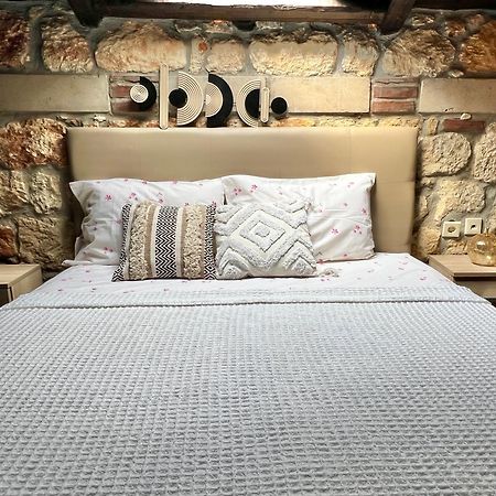 Boutique Stone House Guest House Psakoudia Ngoại thất bức ảnh