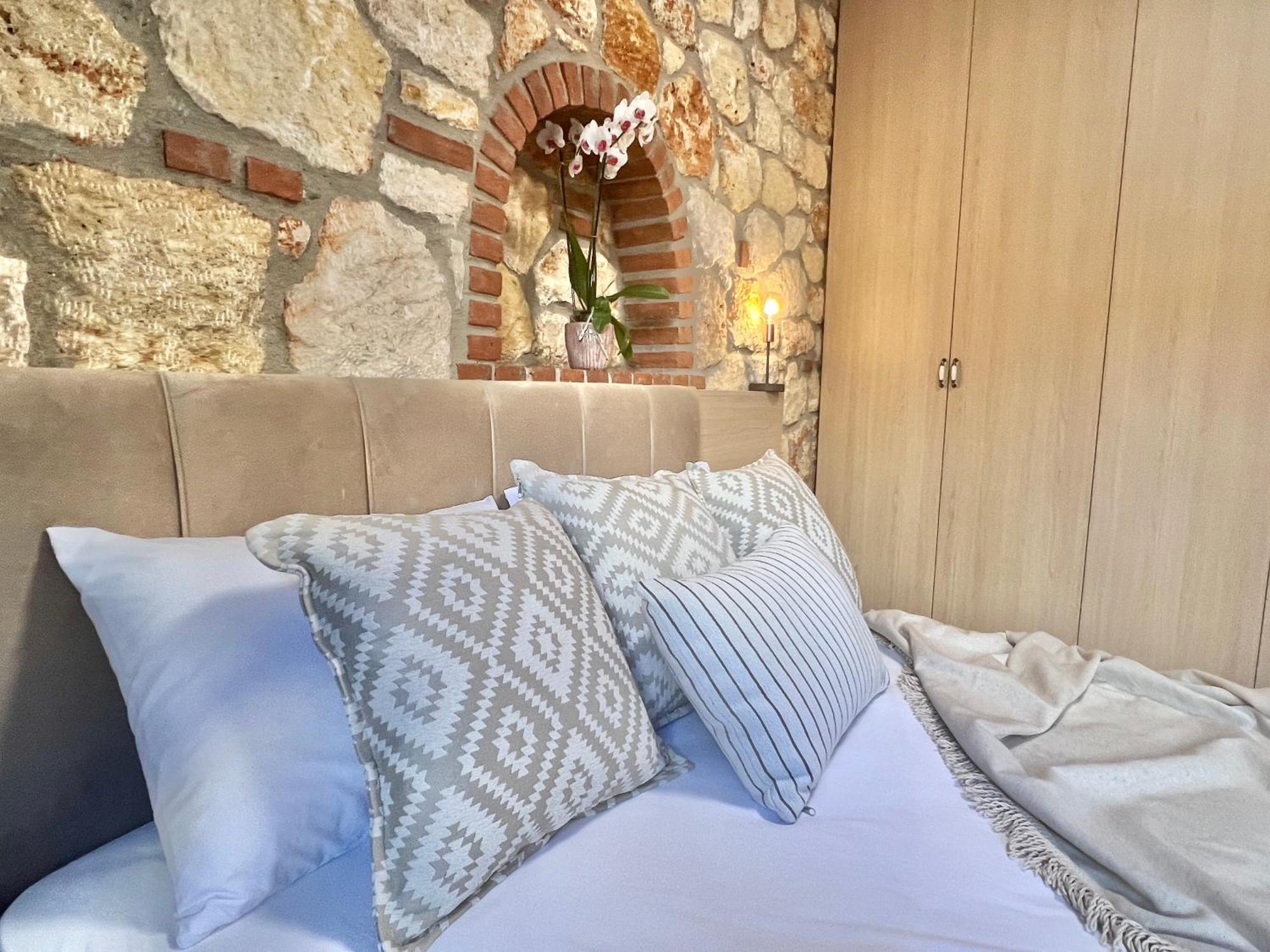 Boutique Stone House Guest House Psakoudia Ngoại thất bức ảnh