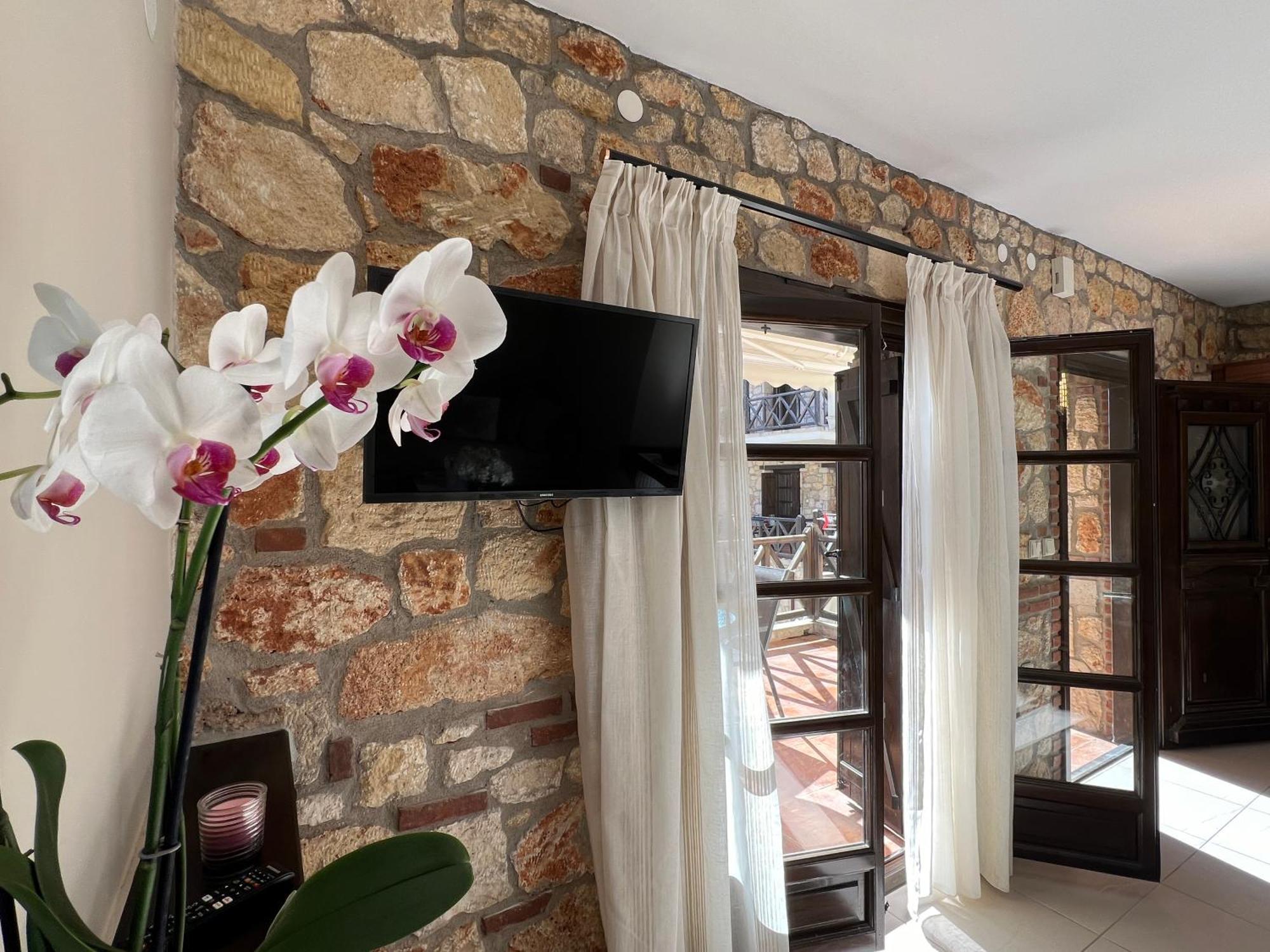 Boutique Stone House Guest House Psakoudia Ngoại thất bức ảnh
