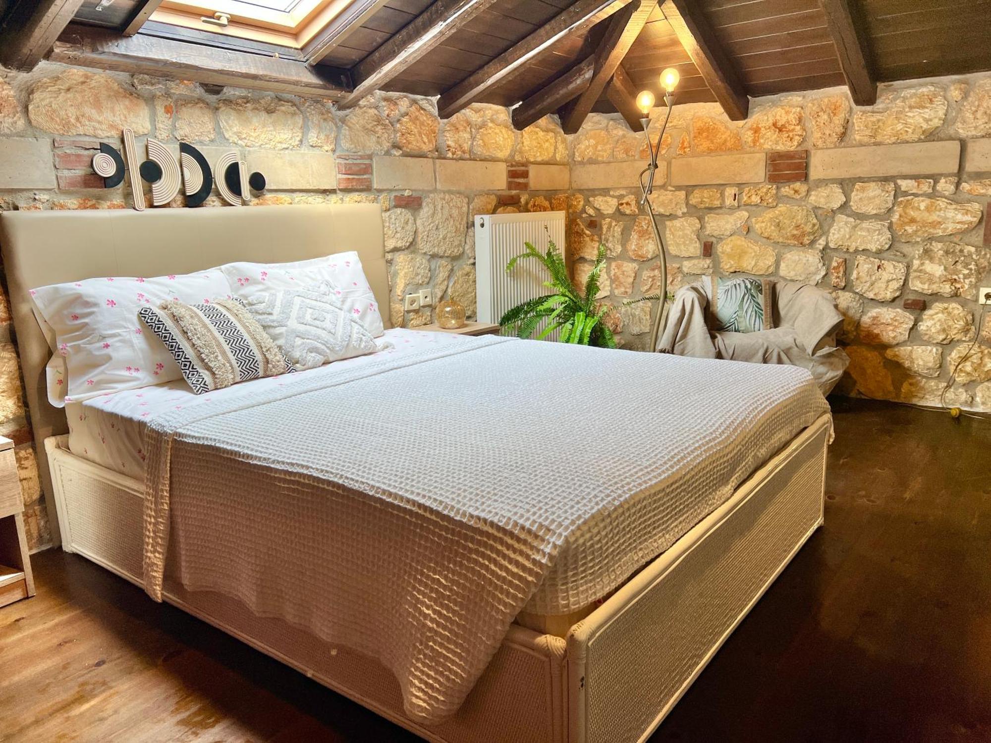 Boutique Stone House Guest House Psakoudia Ngoại thất bức ảnh
