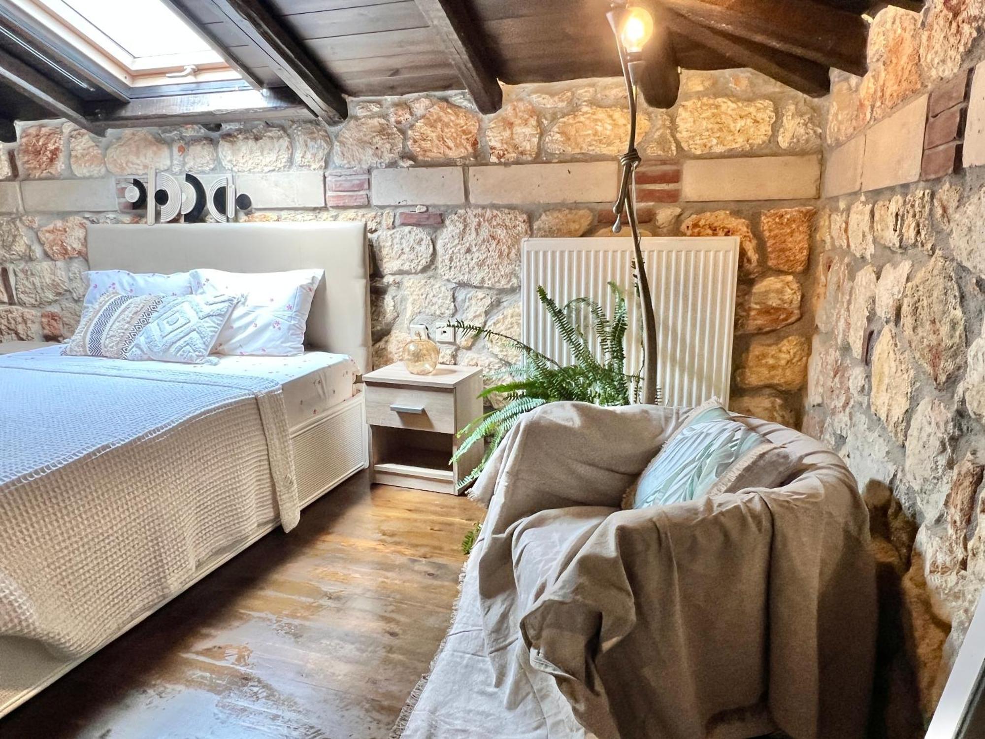 Boutique Stone House Guest House Psakoudia Ngoại thất bức ảnh
